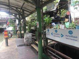 OasisCafe&Nap - Hostel