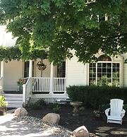 Hotel Martha's Vineyard Bed & Breakfast, South Haven, United States Of ...