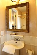 Martha's Vineyard Bed & Breakfast