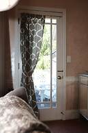 Martha's Vineyard Bed & Breakfast