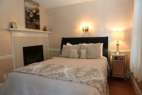 Martha's Vineyard Bed & Breakfast