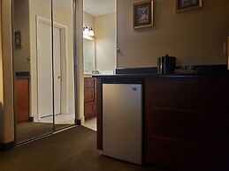 Redwood Hyperion Suites