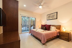 Puerta Zama 107 by BRM