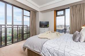 Central 2 Bedroom with Free Parking