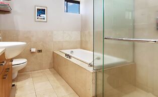 Metropolis 2 Bedroom Park Suite