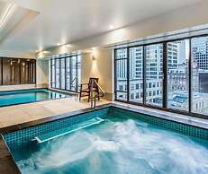 Metropolis 2 Bedroom Park Suite