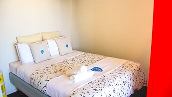 Quadrant 2 Bdr with Seaview & Parking