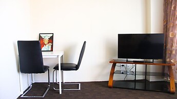 Quadrant 2 Bdr with Seaview & Parking