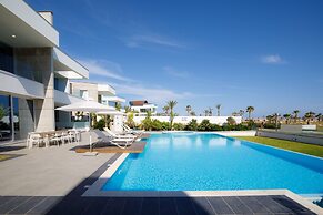 Vivo Mare Beachfront - Seaview Villas