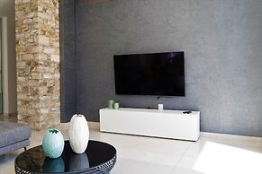 Vivo Mare Beachfront - Seaview Villas