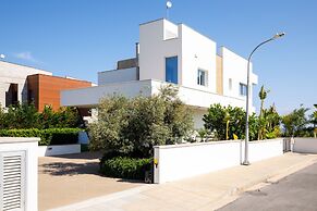 Vivo Mare Beachfront - Seaview Villas