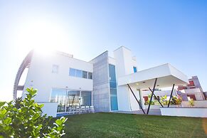 Vivo Mare Beachfront - Seaview Villas