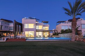 Vivo Mare Beachfront - Seaview Villas