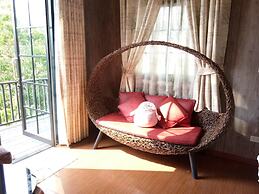 Tomangoh Vintage Resort