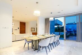 Tranquility Beachfront Villa