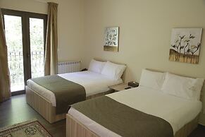 The Lodge Inn Hotel