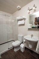 The Lodge Inn Hotel