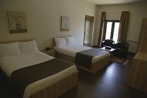 The Lodge Inn Hotel