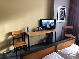 Haus des Volkes - Das Bauhaushotel