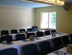 Haus des Volkes - Das Bauhaushotel