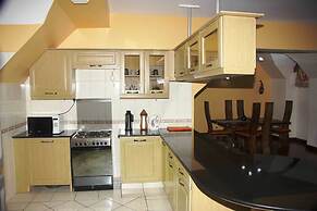 Geomara Penthouse Glade