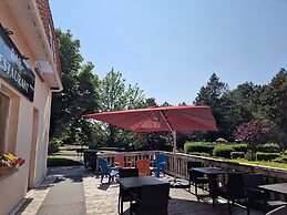 Hotel Bal