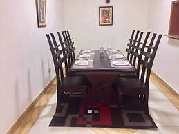 Geomara Wood Ave Park Apt 34