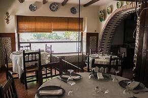 Hostal - Restaurante Emilia