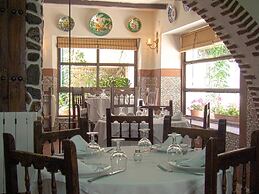 Hostal - Restaurante Emilia