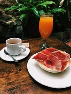 Hostal - Restaurante Emilia