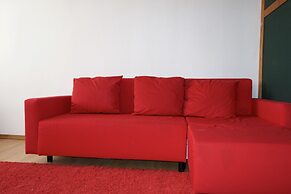 LUXKV Apartment on Staropimenovskiy 4