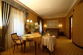 Hotel Don Carlo 4S