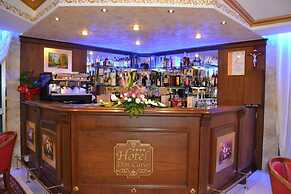 Hotel Don Carlo 4S