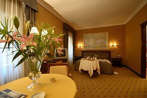 Hotel Don Carlo 4S