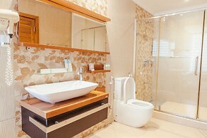 Tanga Beach Resort & Spa