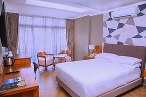 Tanga Beach Resort & Spa