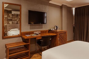 Tanga Beach Resort & Spa