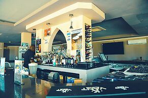 Tanga Beach Resort & Spa