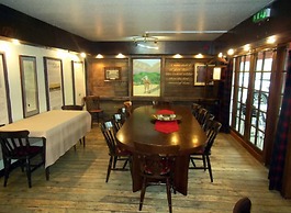 Crusoe Hotel