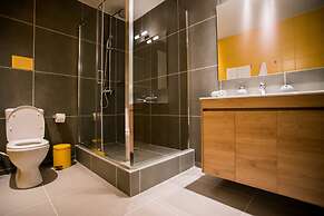 Eternal luxury suites