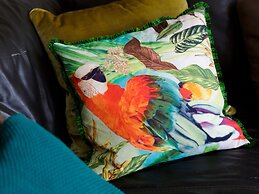 Live in Leeds Millenium Square Apartment