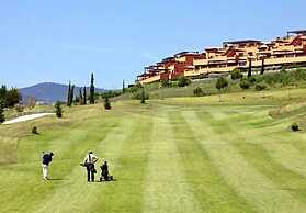 Casares Beach Golf Apartment With Private Garden and Pool Access