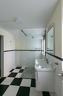 Hathaway Guest House