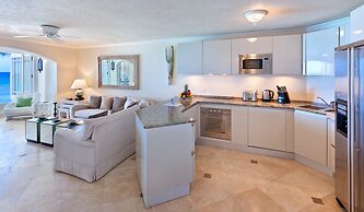 Reeds House Penthouse 12 by Altman