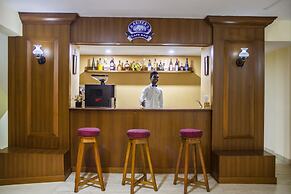 FabHotel Prazeres Boutique PanajI