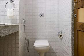 FabHotel Prazeres Boutique PanajI