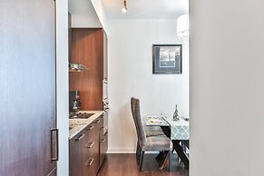 Exquisite 55th Floor 2 Bed 2 Bath Parking