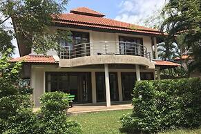 4 Bedroom Villa TG33 on Beachfront Resort SDV284-By Samui Dream Villas