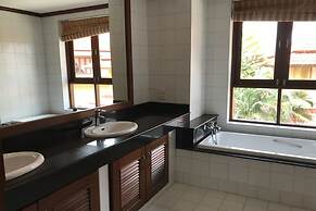4 Bedroom Villa TG33 on Beachfront Resort SDV284-By Samui Dream Villas