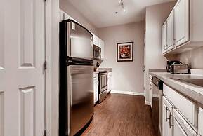 Bluebird Suites in Downtown Providence